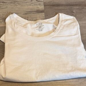 Suzy Shier White Short Sleeve Tee